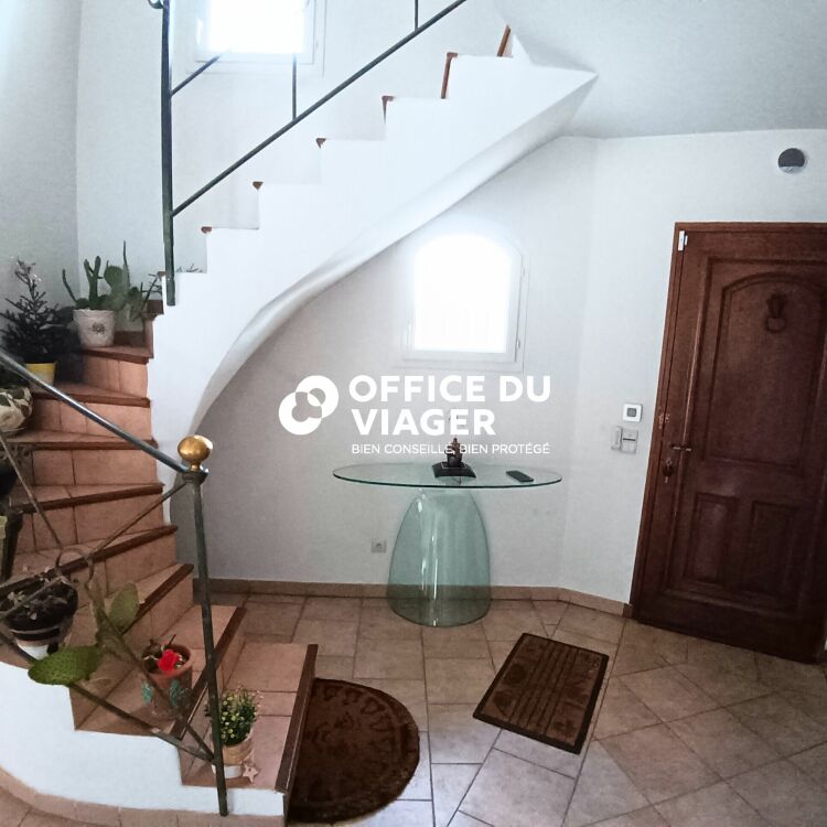 Maison - 10 pièces - 328 m²
