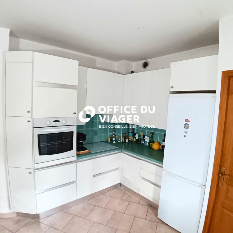 Maison - 10 pièces - 328 m²