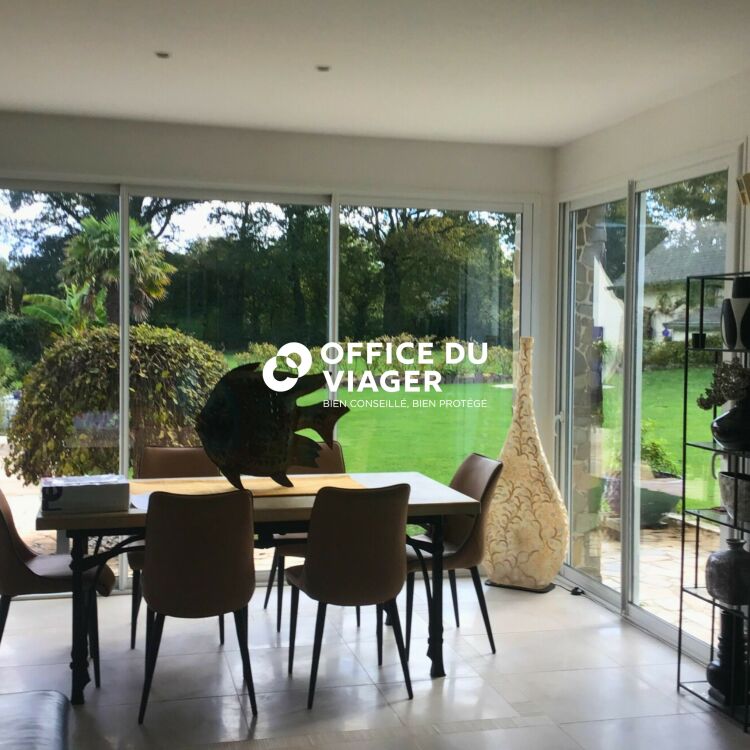 Maison - 7 pièces - 266 m²