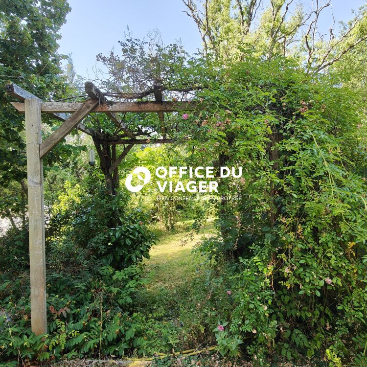 Maison - 9 pièces - 225 m²