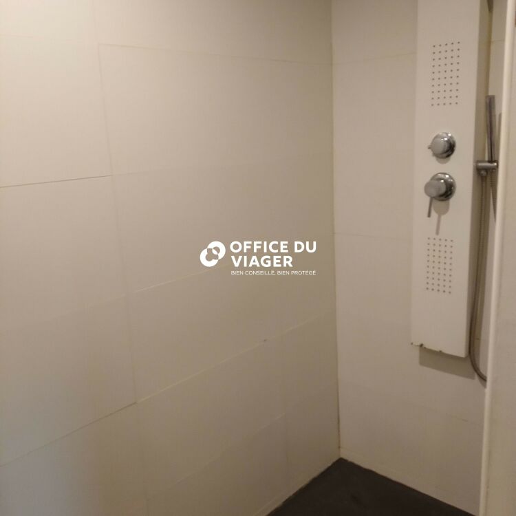 Maison - 6 pièces - 232 m²