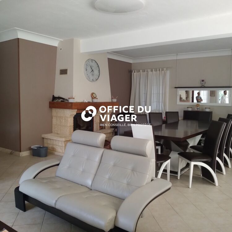 Maison - 12 pièces - 470 m²