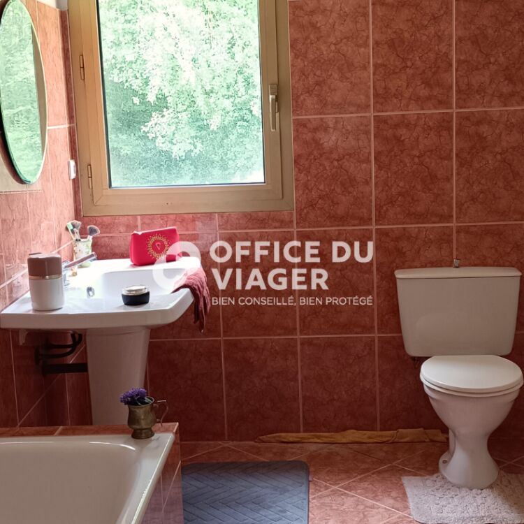 Maison - 7 pièces - 254 m²