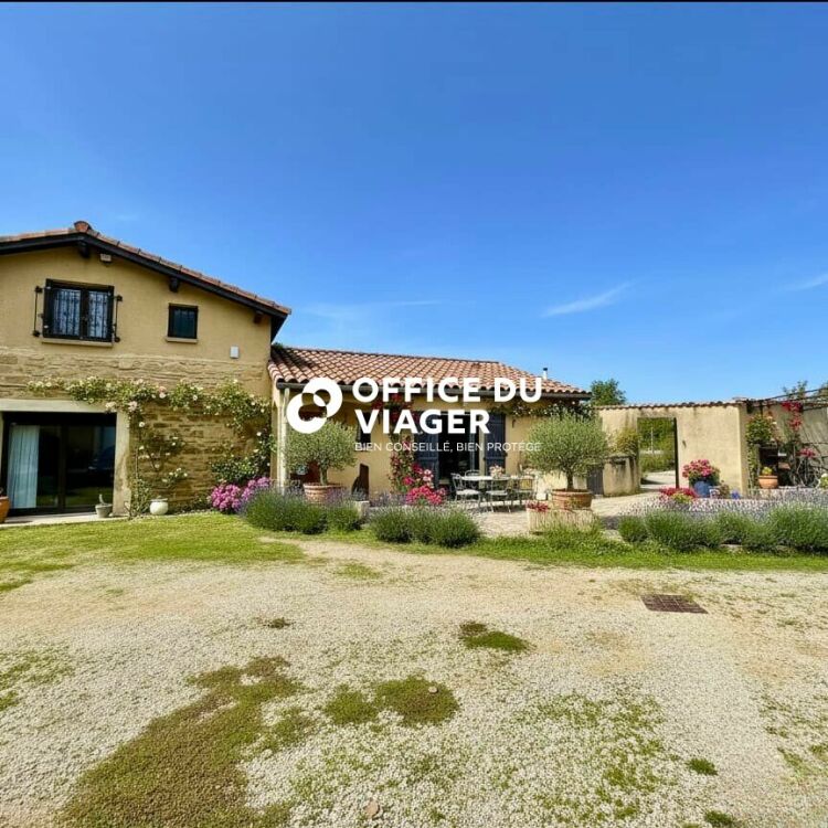 Maison - 4 pièces - 142 m²