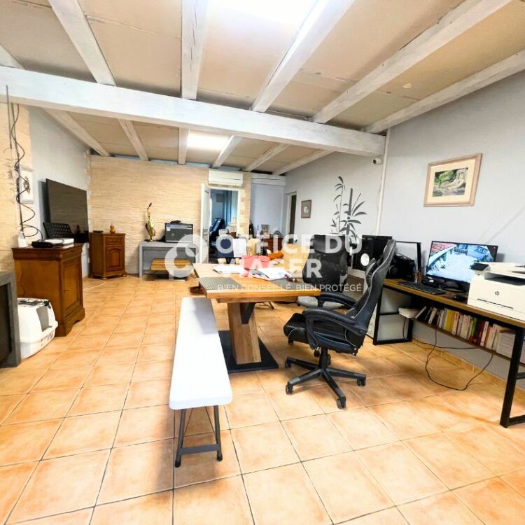Maison divisée en 2 appartements - 153 m²
