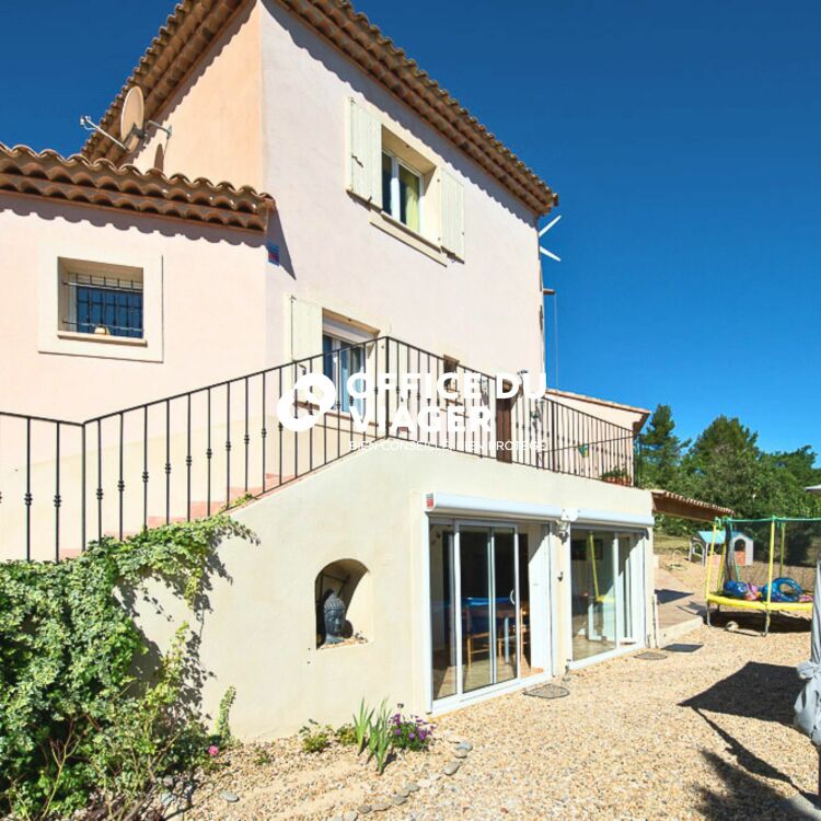 Maison - 10 pièces - 291 m²