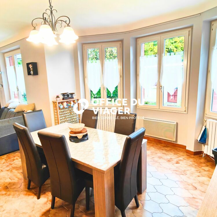 Maison - 6 pièces - 142,21 m²