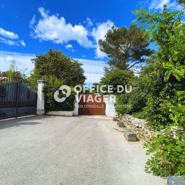 Maison - 5 pièces - 207 m²