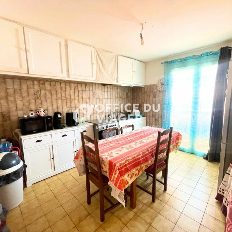 Maison divisée en 2 appartements - 153 m²