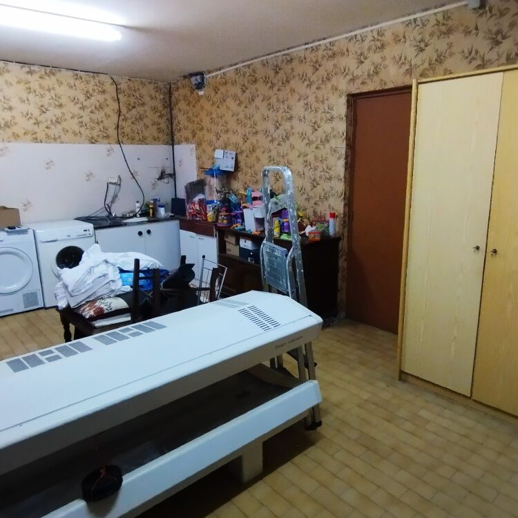 Immeuble - 2 commerces - 7 appartements - 460 m²
