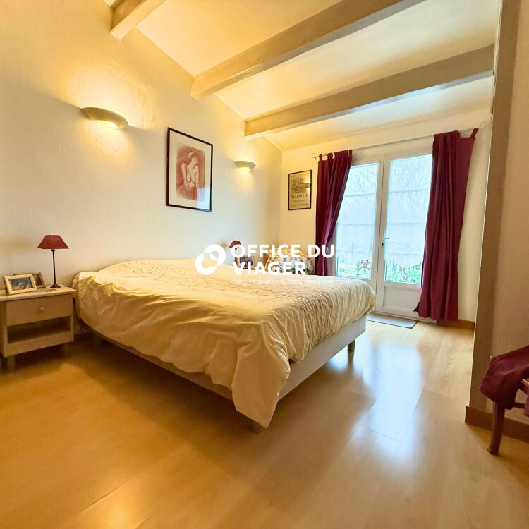 Maison - 6 pièces - 226 m²