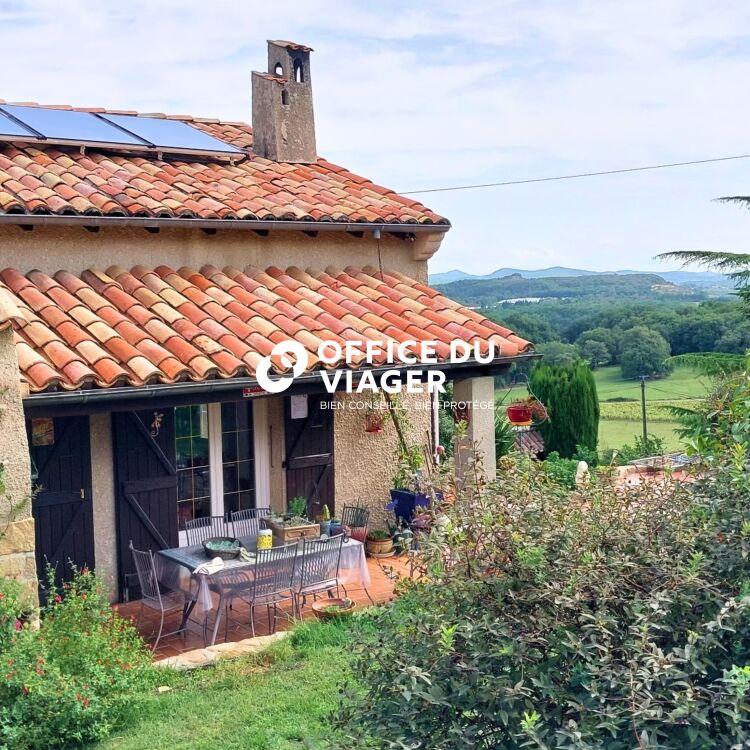Maison - 7 pièces - 158 m²