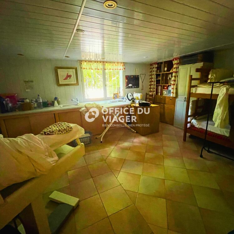 Maison - 6 pièces - 195 m²