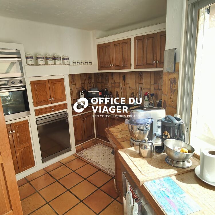 Maison - 6 pièces - 180 m²