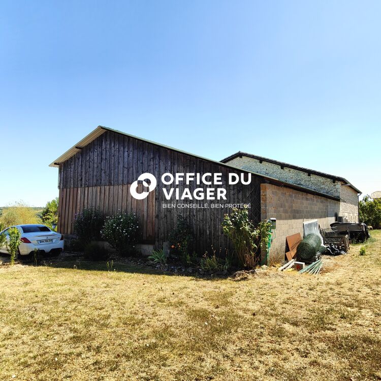 Maison - 5 pièces - 338,70 m²