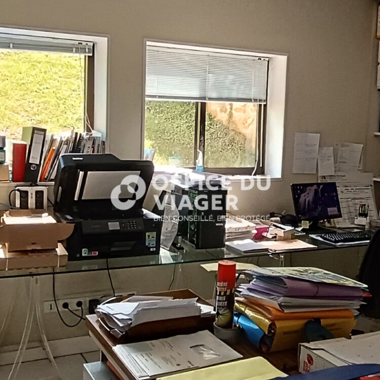 Maison - 7 pièces - 254 m²