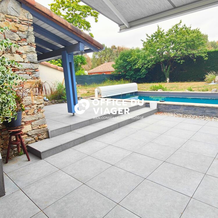 Maison - 4 pièces - 145 m²
