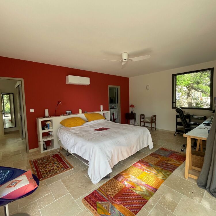 Maison - 5 pièces - 250 m²