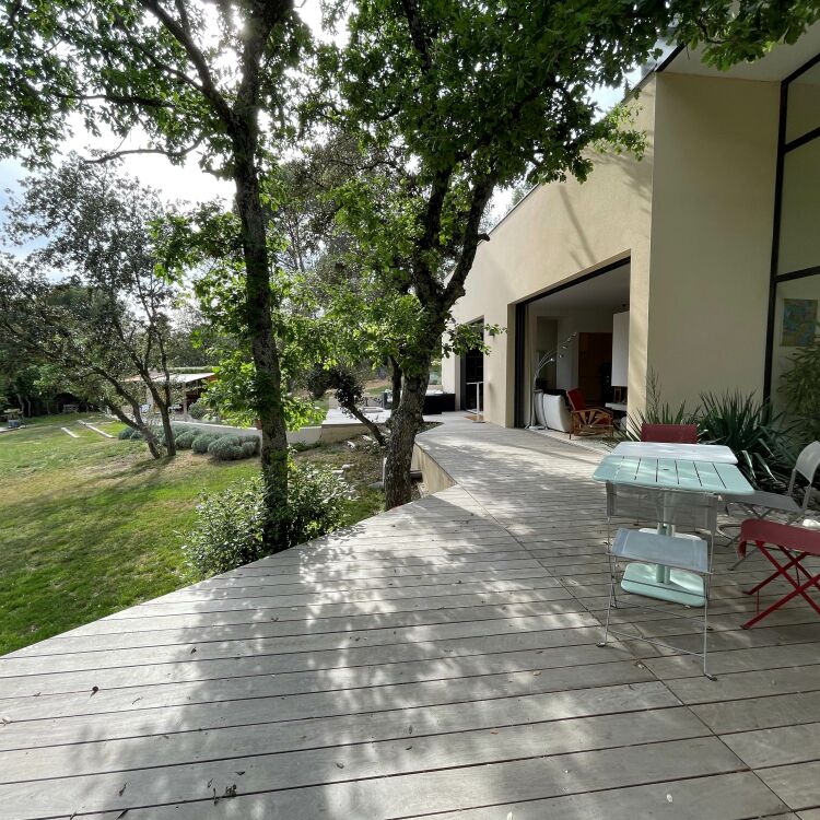 Maison - 5 pièces - 250 m²