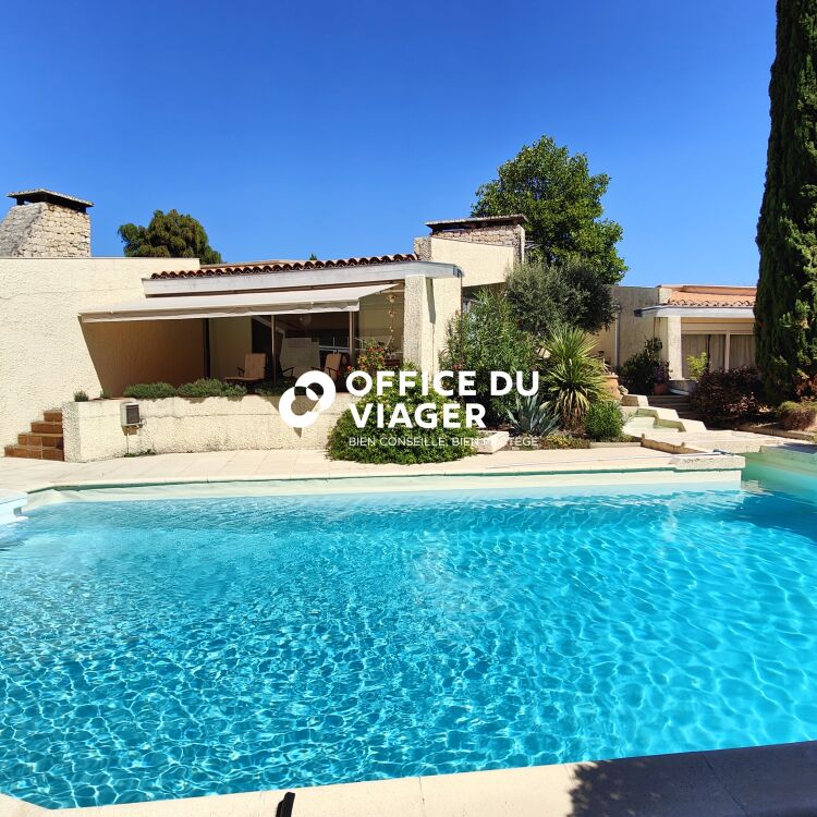 Maison - 6 pièces - 180 m²