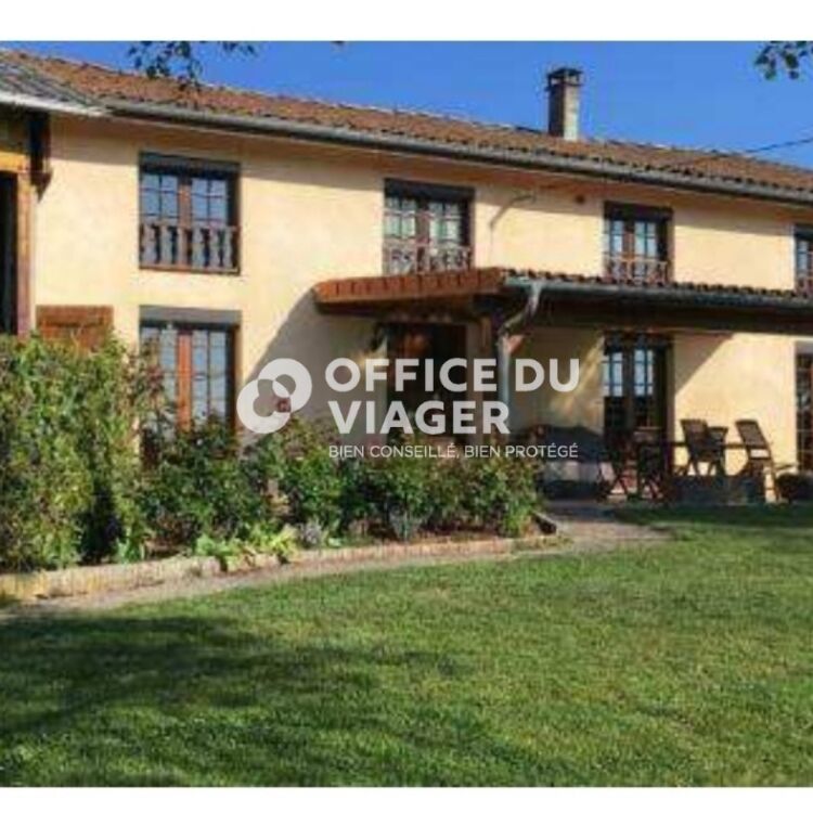 Maison - 8 pièces - 199 m²