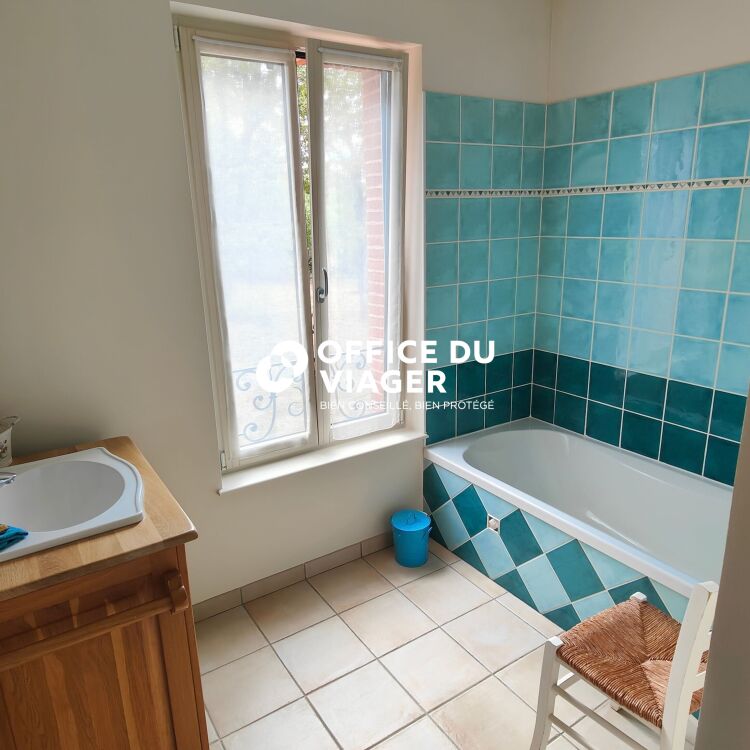Maison - 9 pièces - 240 m²