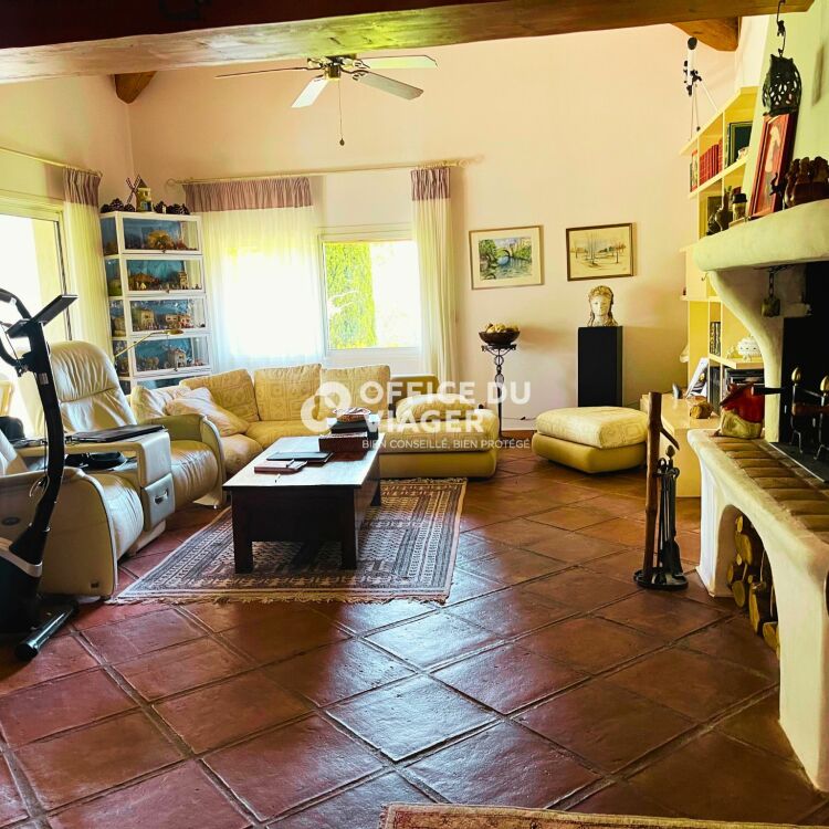 Maison - 6 pièces - 195 m²