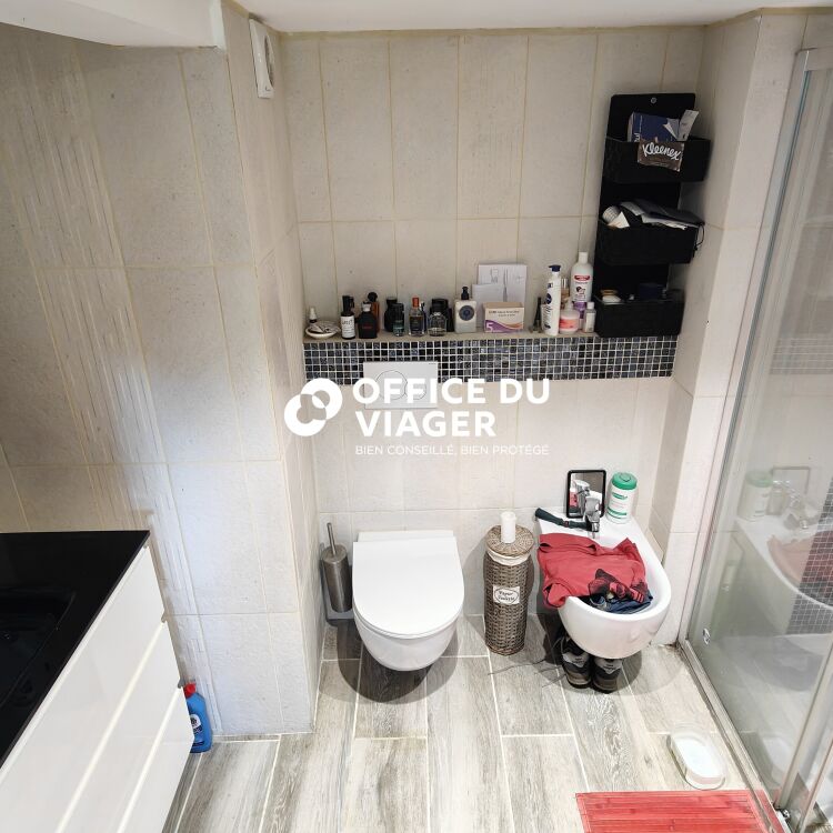 Maison - 9 pièces - 225 m²