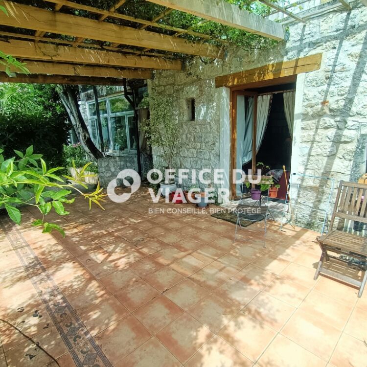 Maison - 7 pièces -  299,17 m²