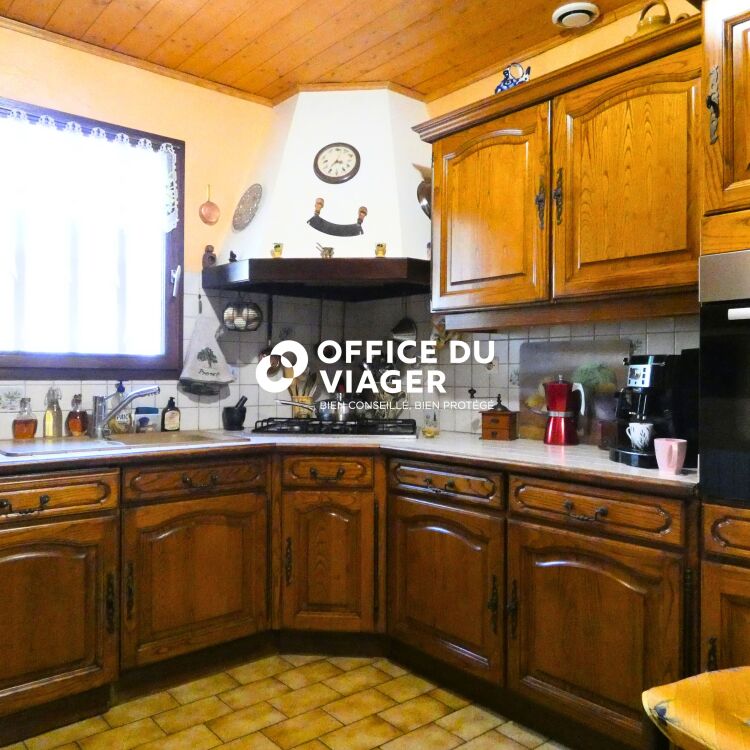 Maison - 8 pièces - 177 m²