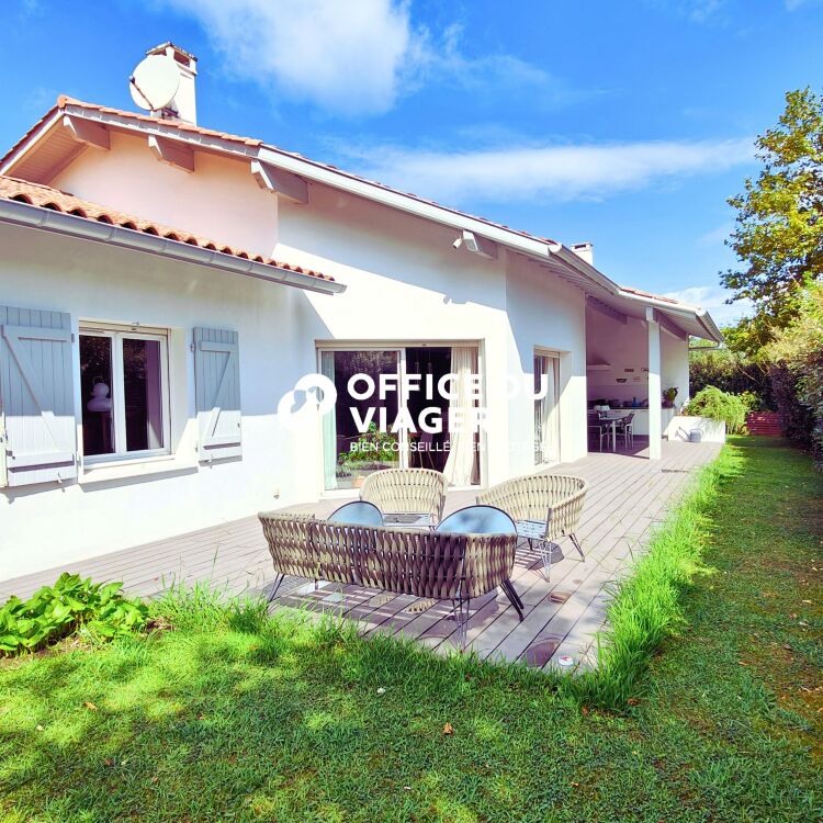 Maison - 5 pièces - 179,49 m²