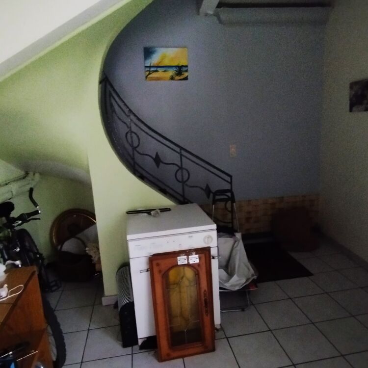 Immeuble - 2 commerces - 7 appartements - 460 m²