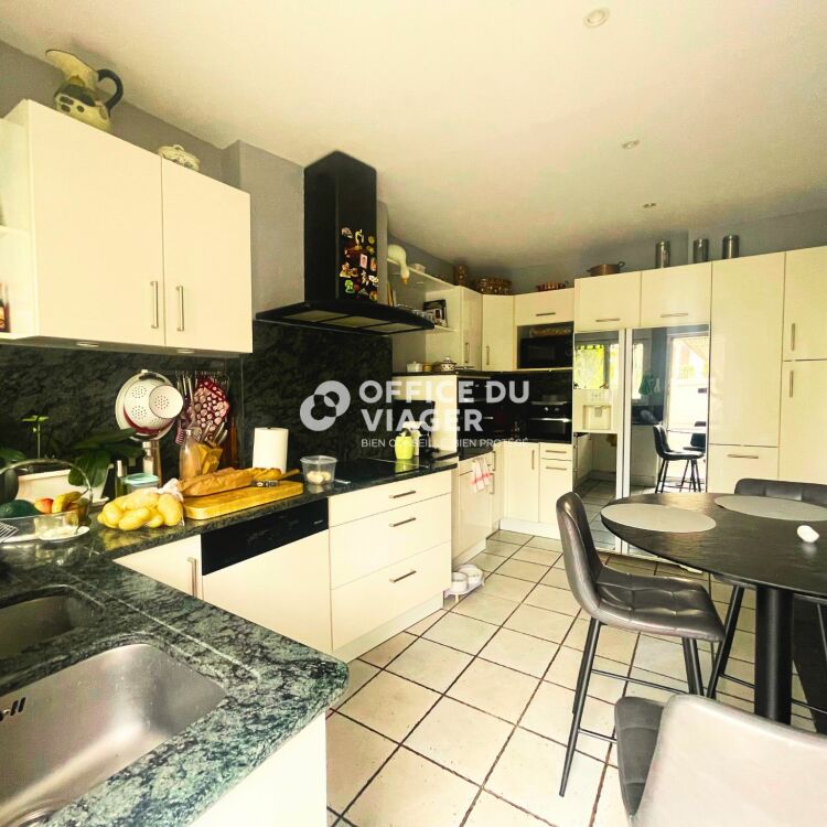 Maison - 6 pièces - 148 m²
