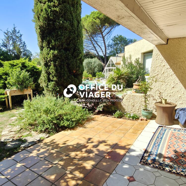 Maison - 6 pièces - 180 m²