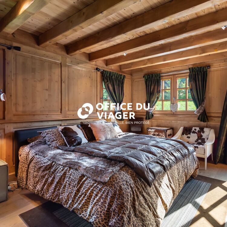 Chalet - 8 pièces - 295 m²