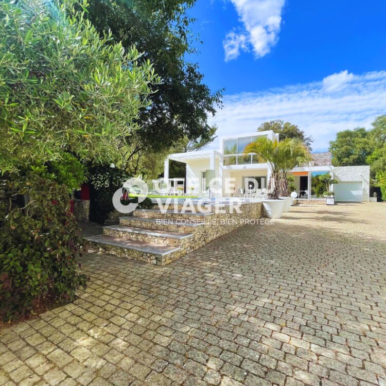 Maison - 5 pièces - 207 m²