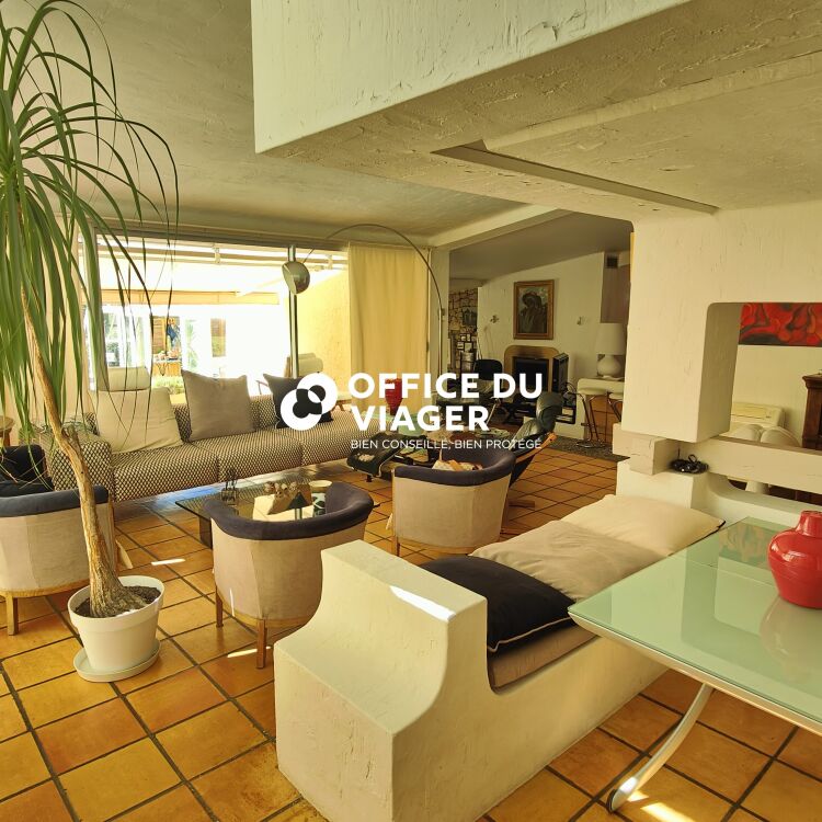Maison - 6 pièces - 180 m²