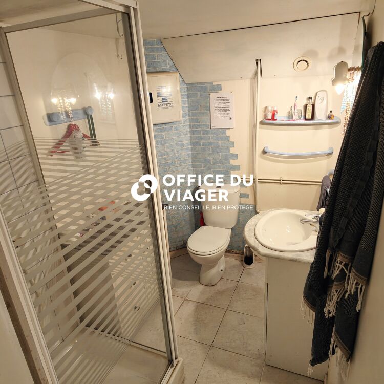 Maison - 9 pièces - 225 m²