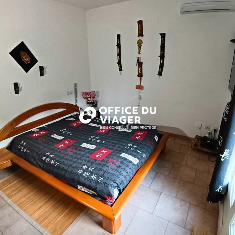 Maison - 10 pièces - 328 m²