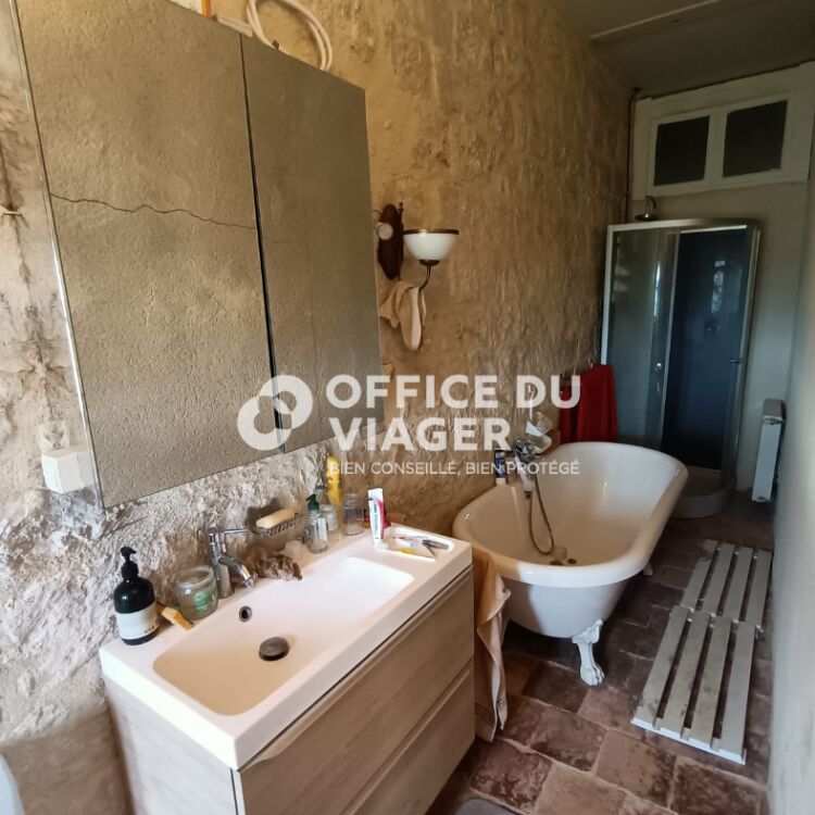 Maison - 13 pièces - 446 m²