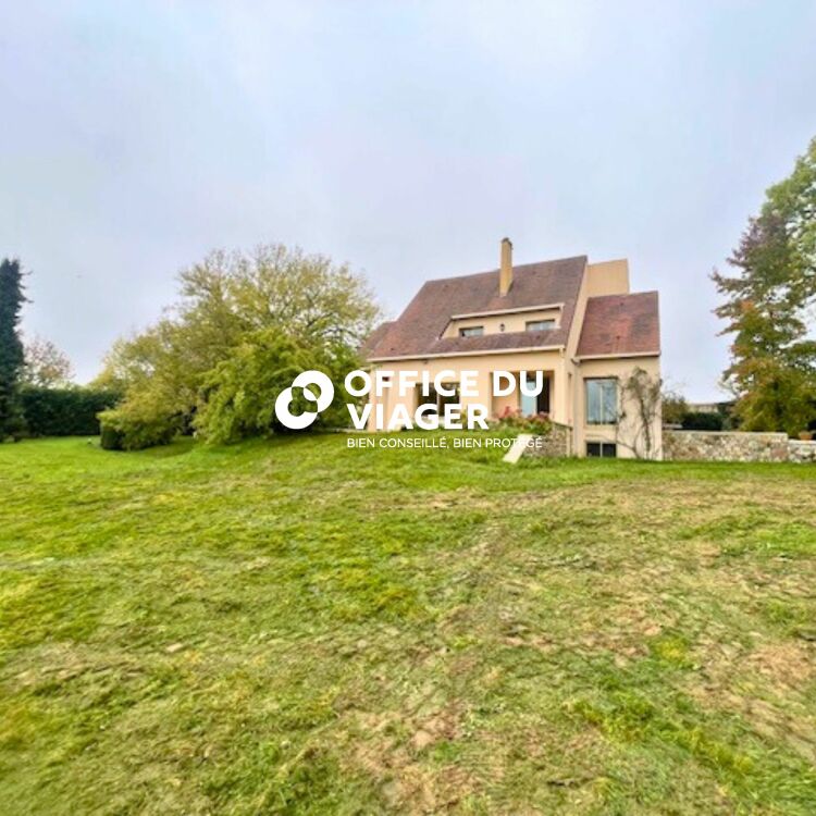 Maison - 7 pièces - 254 m²