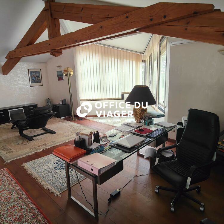 Maison - 6 pièces - 228,35 m²