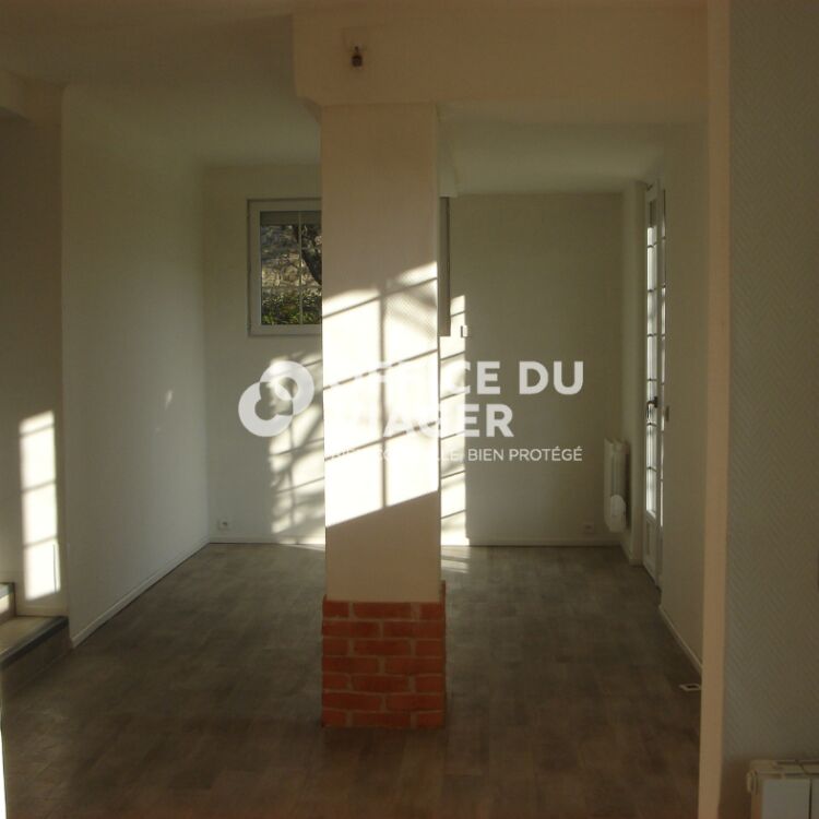 Maison - 8 pièces - 180 m²