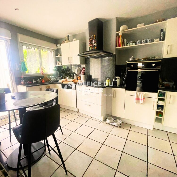 Maison - 6 pièces - 148 m²