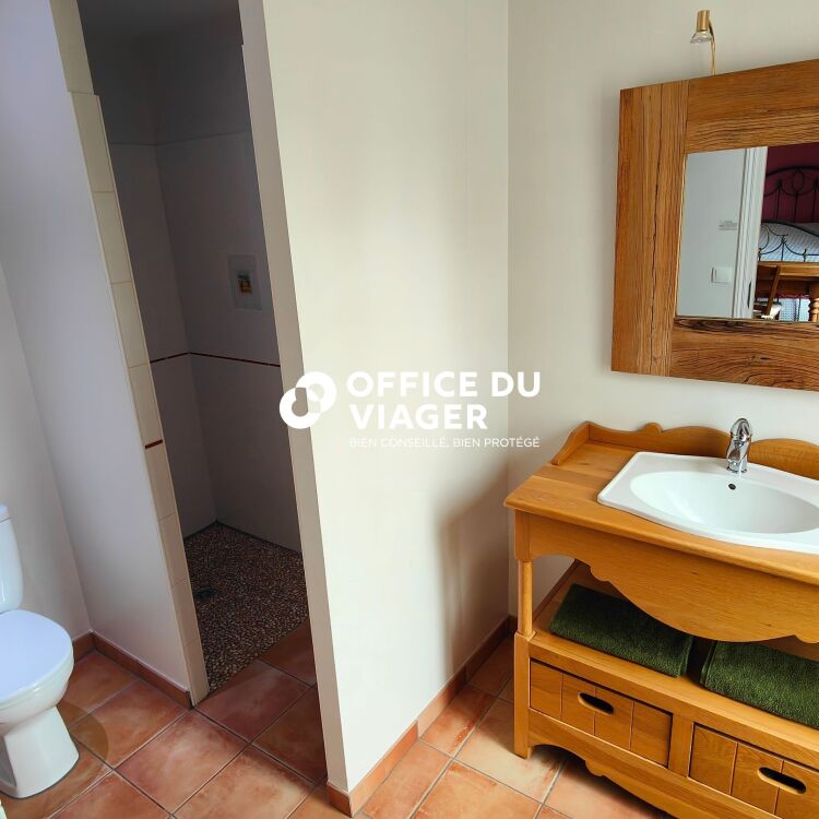 Maison - 9 pièces - 240 m²