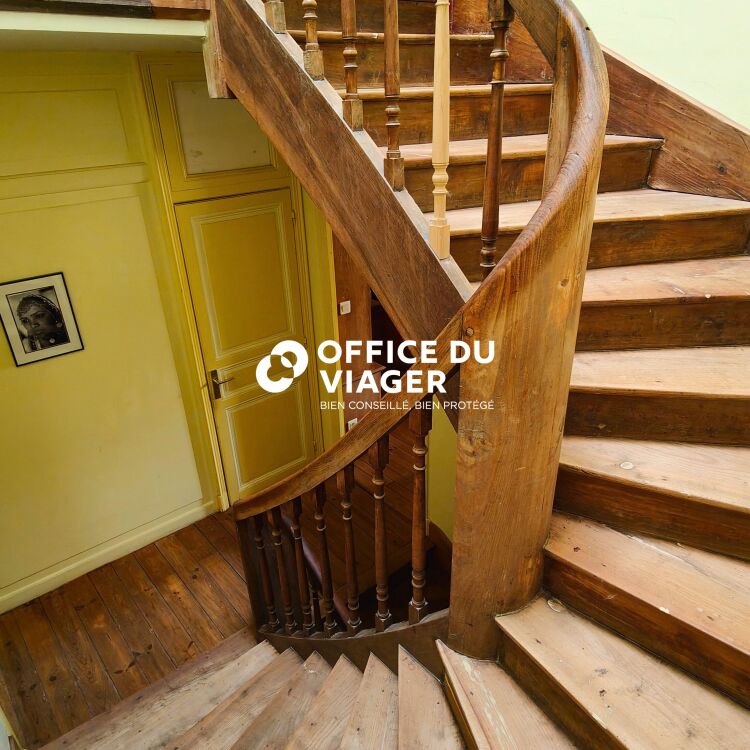 Maison - 6 pièces - 185 m²