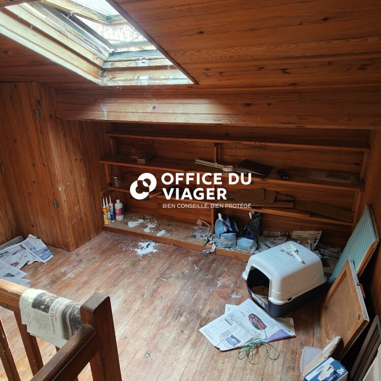 Maison - 9 pièces - 225 m²