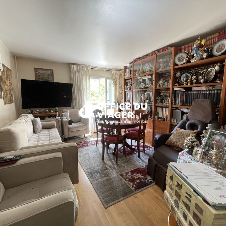 Appartement- 3 pièces - 74,30 m²