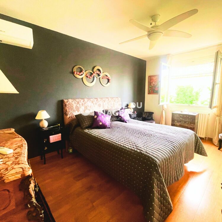 Maison - 6 pièces - 148 m²