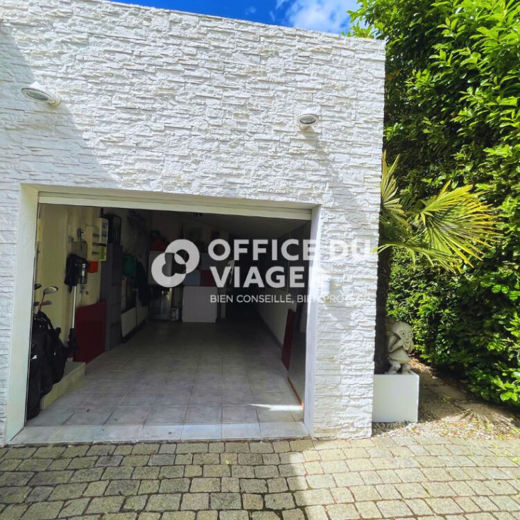 Maison - 5 pièces - 207 m²